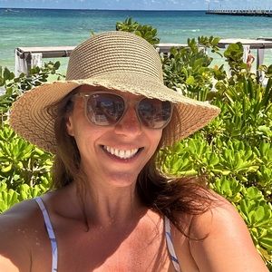 NOT 4 SALE😂 Like this listing to receive notification about my live posh shows.